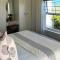 The Cottage Collection Paternoster