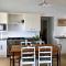 The Cottage Collection Paternoster