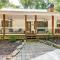 Cozy Ellijay Cabin Hot Tub, Yard, and Resort Access