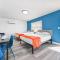 Unit with Balcony and Parking at the beach -M45