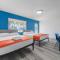 Unit with Balcony and Parking at the beach -M45