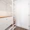 Studio with Balcony and Parking - M47