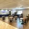 AmericInn & Suites by Wyndham Baraboo Event Center