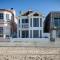 3112 W Oceanfront A