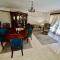 Luxurious 3 BR Rustic Apartment Overlooking Huge Garden - For Families and Couples