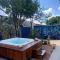 3BR, 3BA Cosmic Home Sleeps 12! With a Lux Jacuzzi