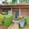 High Point Townhome with Patio, 1 Mi to Main Street! - هاي بوينت
