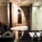 SR Hotel Sadang
