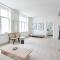 Stylish Apartment in Heart of CPH near Strøget & the Canals