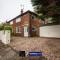 Cosy 3-Bed House, Garden & Free Parking in Stretford