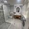 ADELAIDE CBD APARTMENT - 3BR, 2BATH & CARPARK