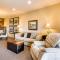 Branson Condo with Pool Access and Views, 3 Mi Dtwn! - Branson