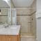Spacious Townhome 5 Mins Walk to Beach - 可可比奇