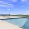 Breathtaking Lagoon Views At Blue Residence - Cupe Coy