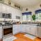 Palmer Getaway with Mountain Views and Fire Pit! - بالمير