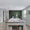 3BR Oasis Sleeps 11 Heated Pool Ping Pong! - Dunedin
