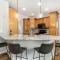 Fabulous Family-Friendly Retreat by Windsor Lake!