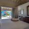 Ideally Located Villa with Indonesian Artworks - Saint Barthelemy
