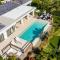 Open-Plan Villa with an Amazing View - Toiny