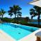Open-Plan Villa with an Amazing View - Toiny