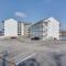 Lake Views and Pool Access Osage Beach Condo - Osage Beach