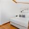11 Cottesloe - Steps From Beach - Sleeps 3 - Перт
