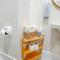 Quiet Studio 5 Mins from Airport with Fast Wifi, Netflix, Gym, Pool - Pusok