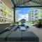 Quiet Studio 5 Mins from Airport with Fast Wifi, Netflix, Gym, Pool - Pusok