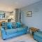 Spacious Hazel Bank Lodge for 4 with Hot Tub & Tree-Level Views - 查德利