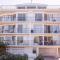 Kings Beach Oceanfront Apartment With Pool