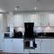 MPE - Tranquil Oasis Entire Apartment - Brompton