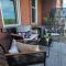 Chic Dowtown Escape-walk to shops & dining - OH Amish country