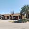 Golden Sunflower's Apt B1 - Lawton