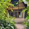 Sacha Urco Lodge -Private Cloud Forest Reserve in Mindo- 4x4 recommended March-April
