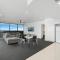 Circle on Cavill - One Bedroom Apartments - Self Contained & Privately Managed - Gold Coast