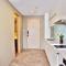 Estee ApartHotel - Feels like home & Free WiFi & Independent kitchen, Washing machine, Rridge
