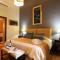 Lamadrid Guest House