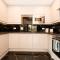 Peaceful Stylish Oasis 2 minutes from Station Pass the Keys - Feltham