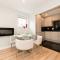 Peaceful Stylish Oasis 2 minutes from Station Pass the Keys - Feltham