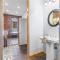 Downtown Loft Amazing Bath Tub & Shower #9