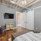 Downtown Urban Loft above Restaurant #7