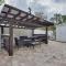 Convenient Sarasota Studio with Lush Backyard! - 萨拉索塔
