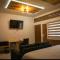 TARAMURI HOTEL & TOURS