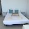 Modern apartment sea view with private jacuzzi