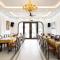 Charming Hill Hotel