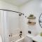 Spacious Mtn Manor, 1 Mi to Brian Head Resort! - 布赖恩峰