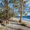 Montes Lake House
