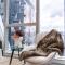 Earthy Retreat in Melb's Shopping Hub with Views - Мельбурн