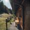 L.A. MOUNTAIN LODGE