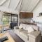 Beacon Point Ocean View Villas